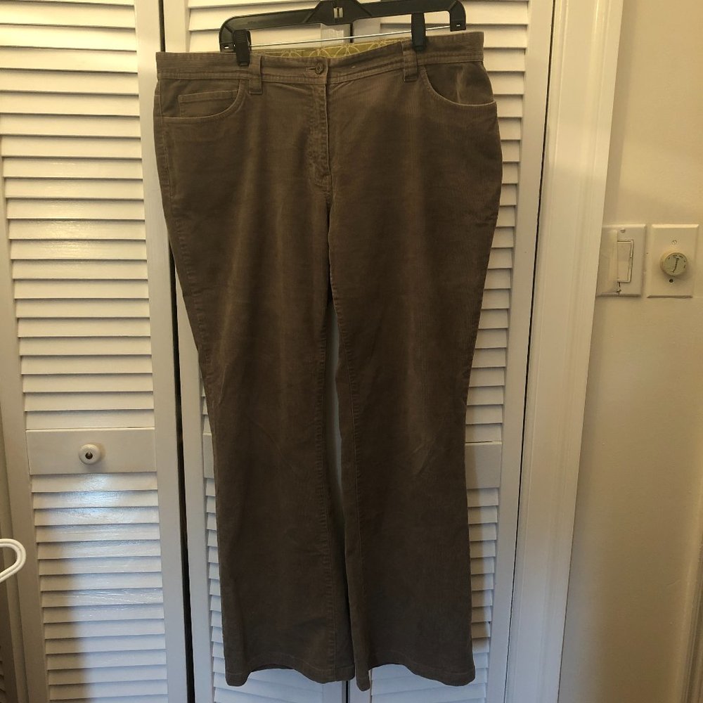 Boden women corduroy pants, straight legs, 18R